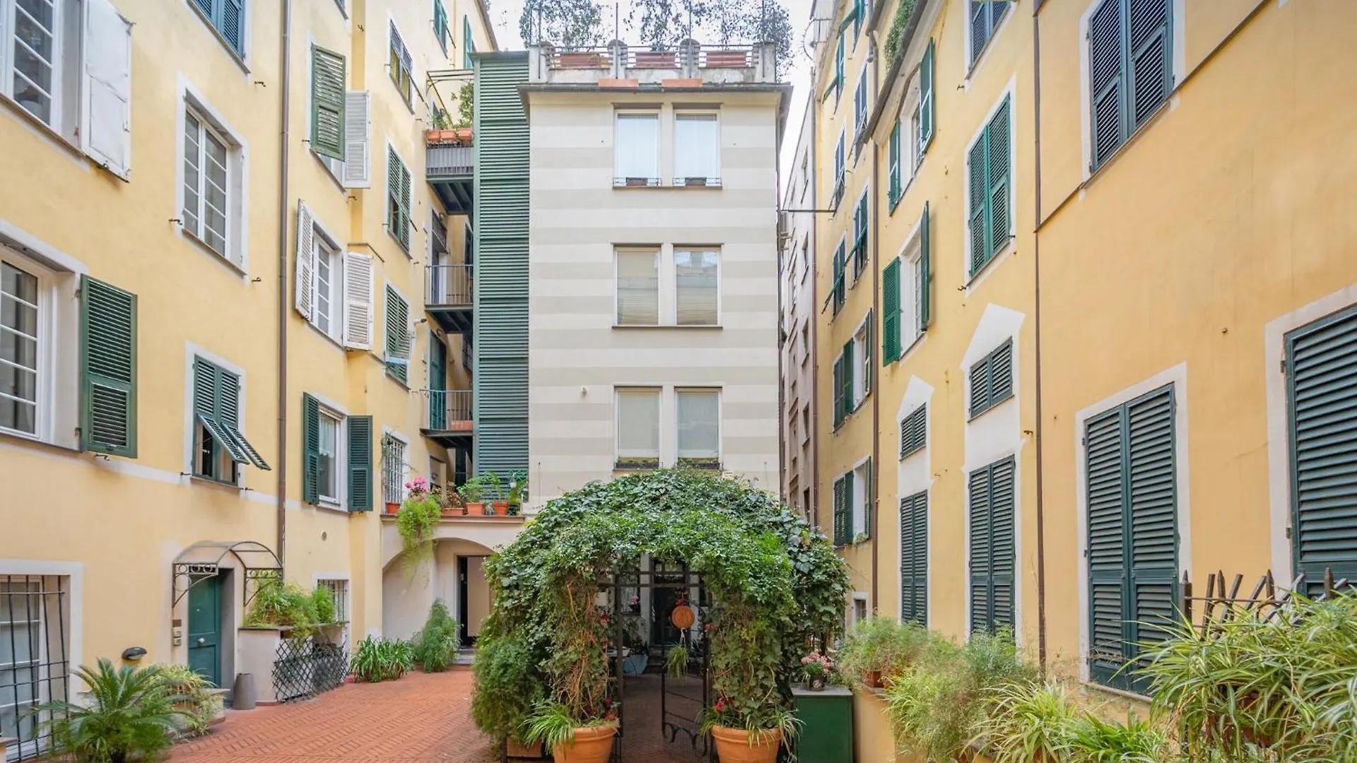 Apartment Maison Particulier Genoa